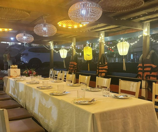 Birthday Party In Hoi An River Wooden Boat Lantern