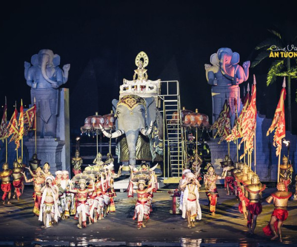 Show Ký ức Hội An